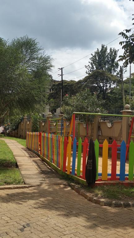 Mani'S Home Away From Home Nairobi Exterior photo